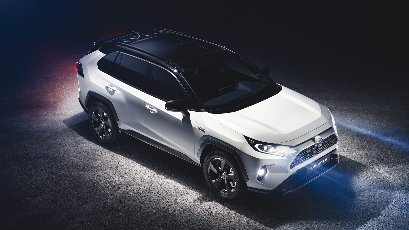Toyota RAV4 2019 Daten und Fakten Blick auf die Front und Seite Bildquelle: toyota.de